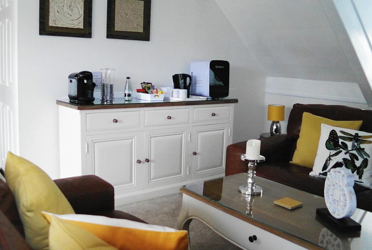 White Linen Whitby, Room Only 외부 사진