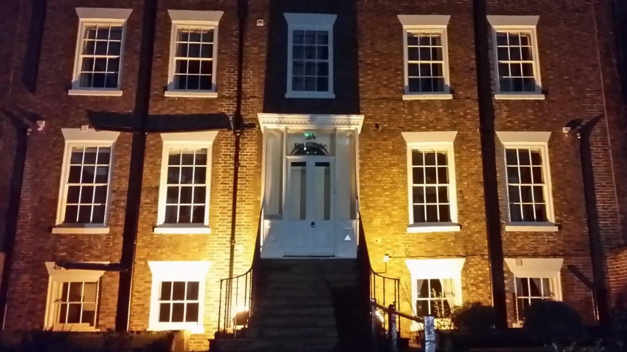 White Linen Whitby, Room Only 외부 사진
